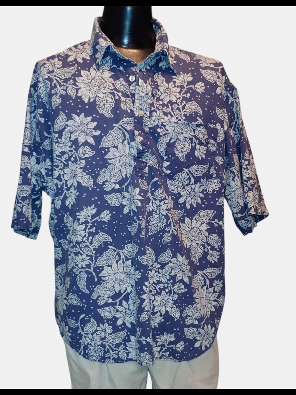 Dockers Blue and White Hawwaiin Shirt